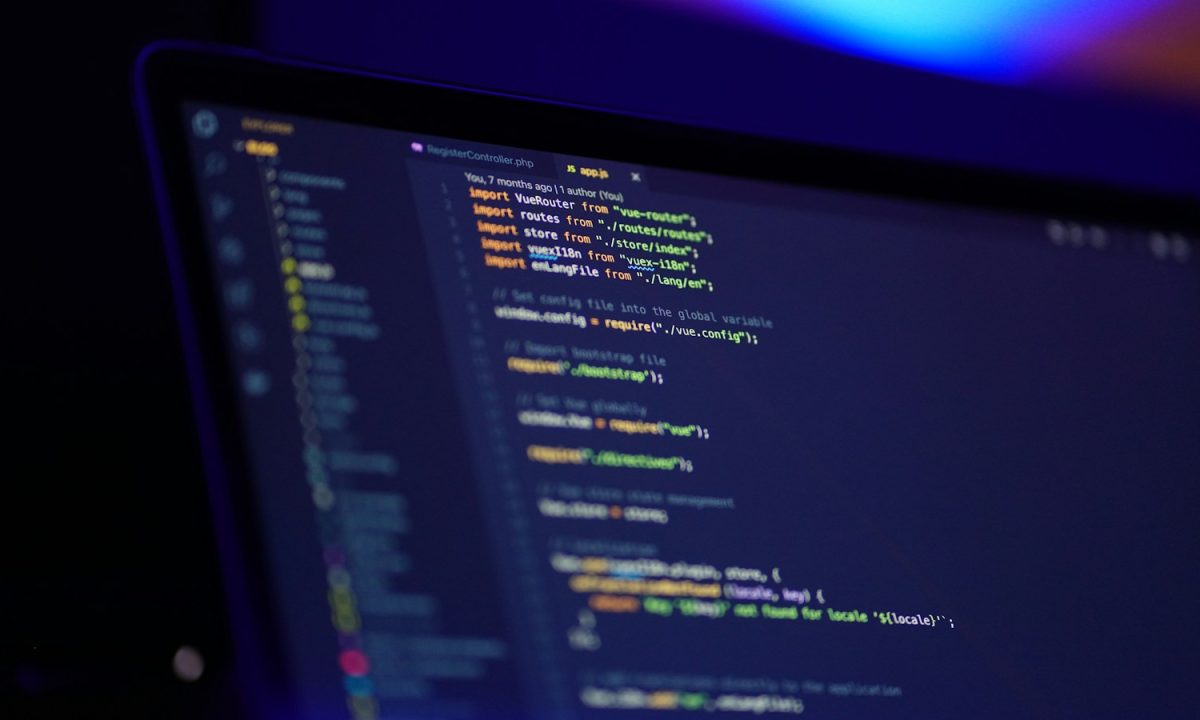 Ilustrasi editorial tentang GitHub CLI Uji Token OAuth yang Kedaluwarsa dan Diperbarui Otomatis, foto Mohammad Rahmani dari Unsplash.